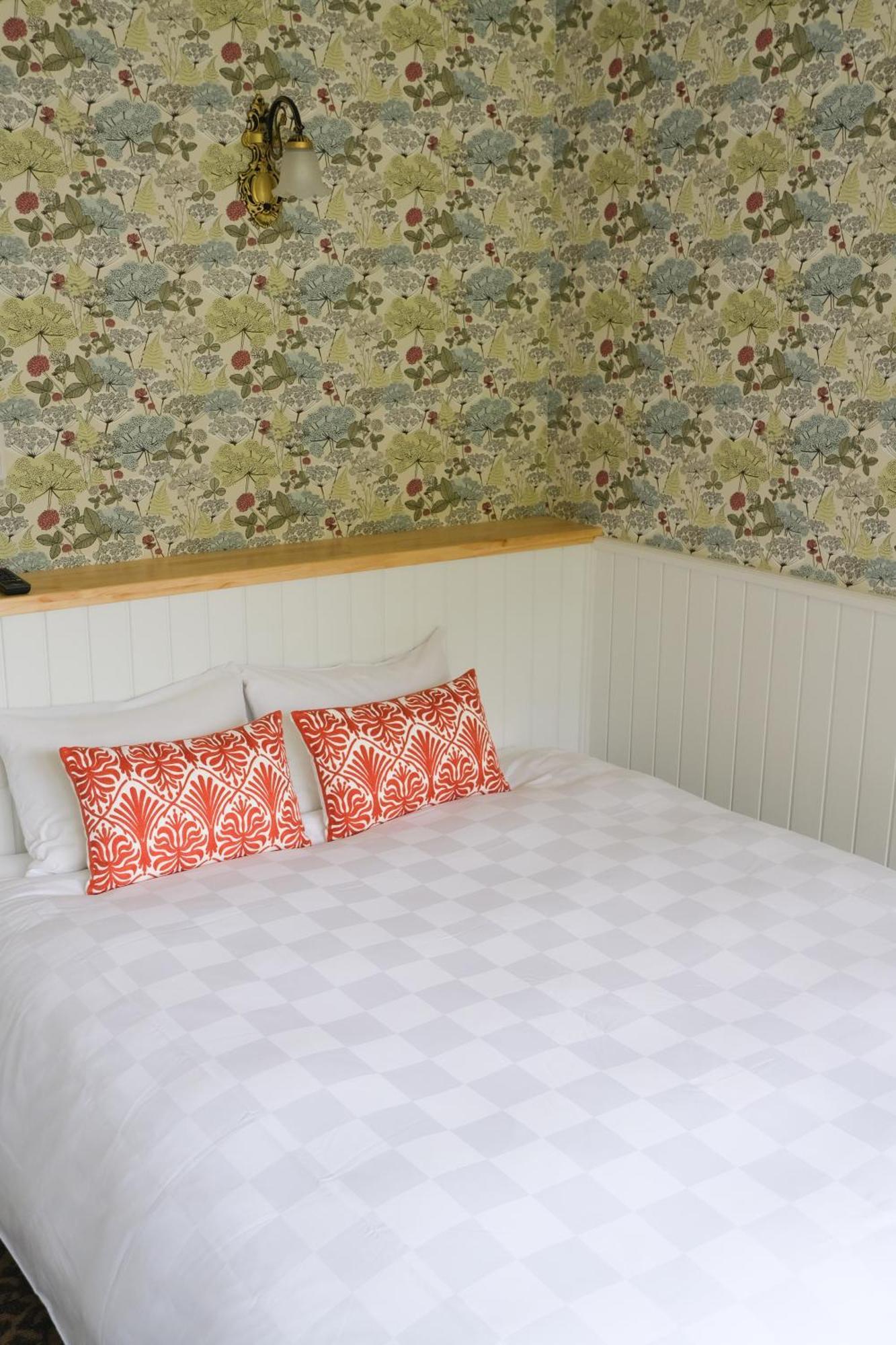 Bed & Breakfast Wellies 3*