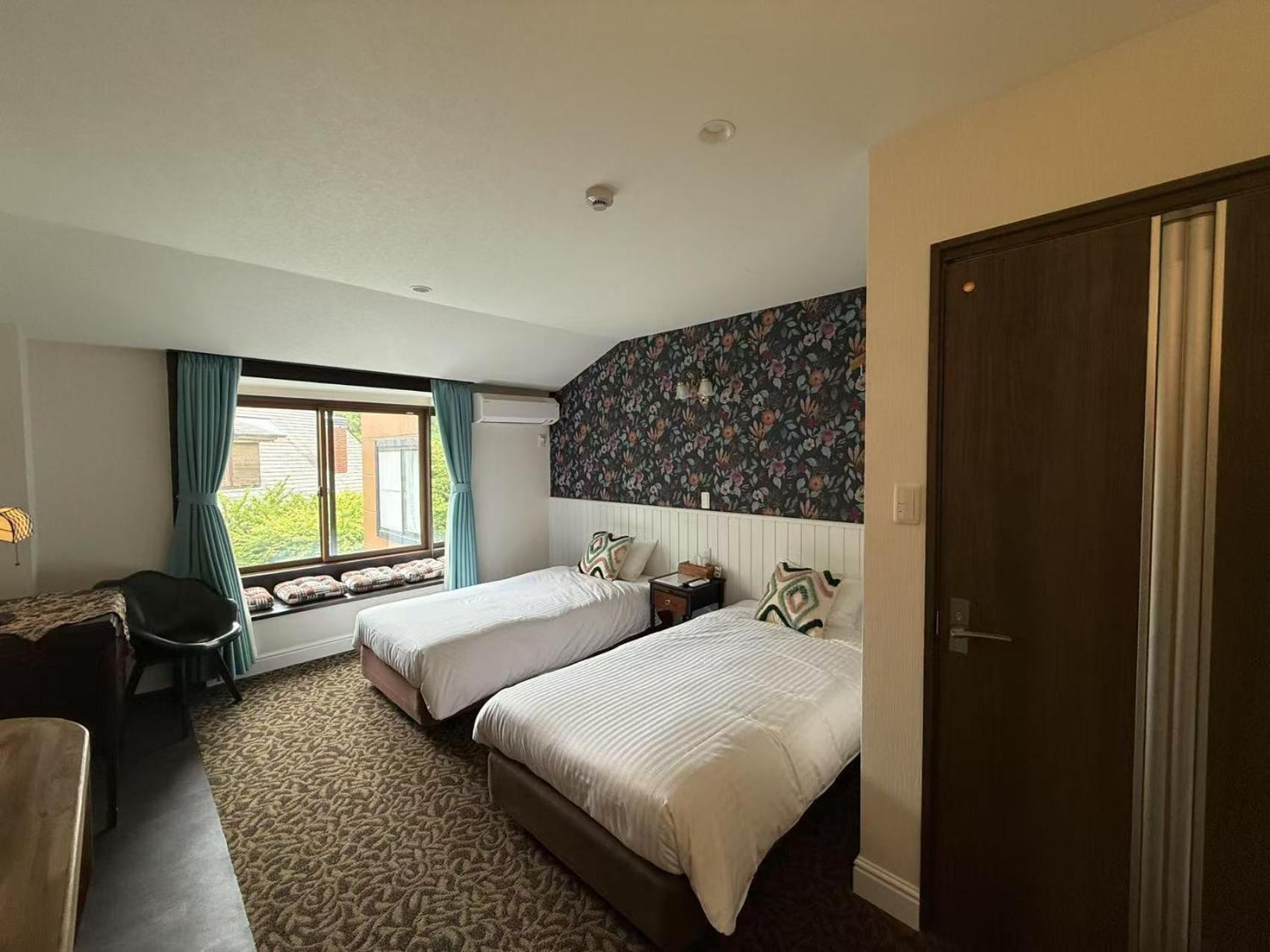 Bed & Breakfast Wellies 3*