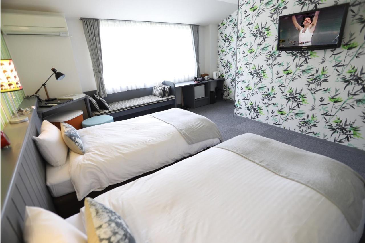 Bed & Breakfast Wellies